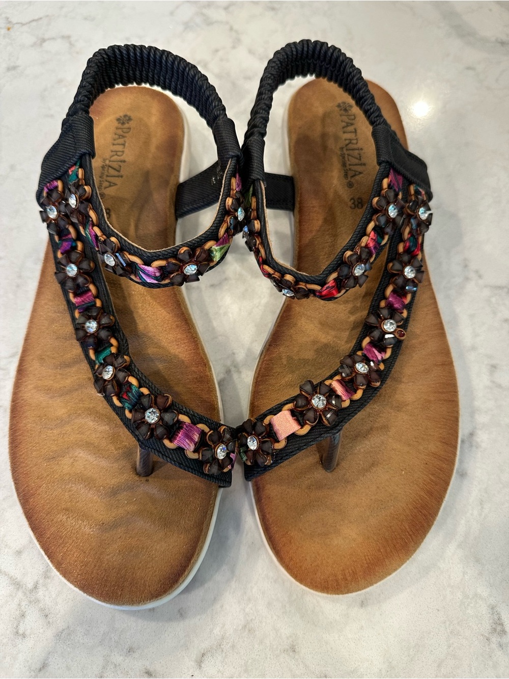 NWOT Patrizia by Spring Step Flowered Sandals Size 8